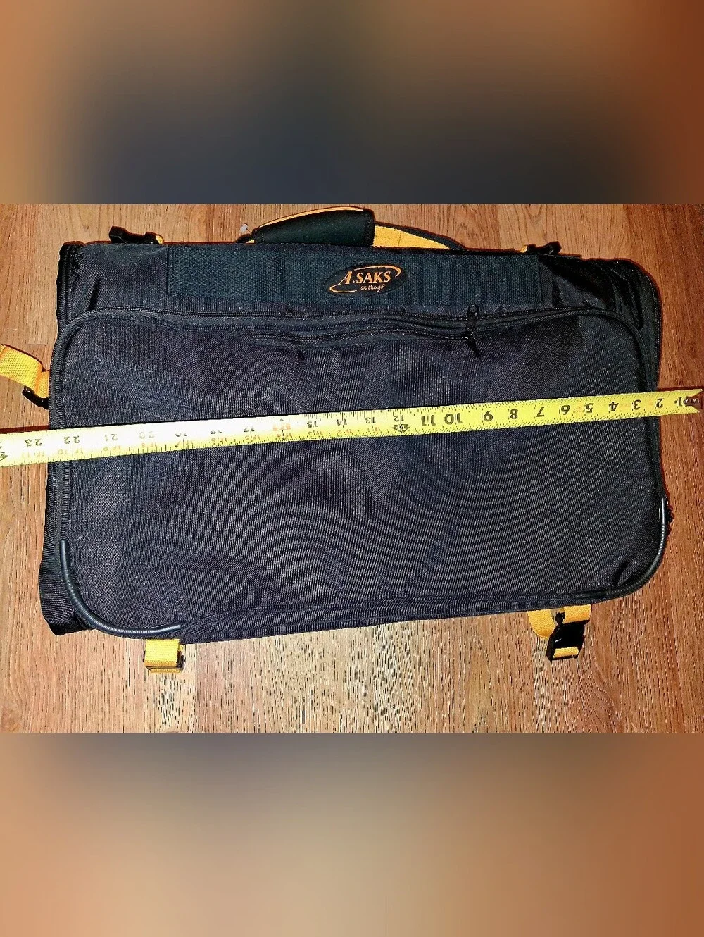 A. Saks saks deluxe